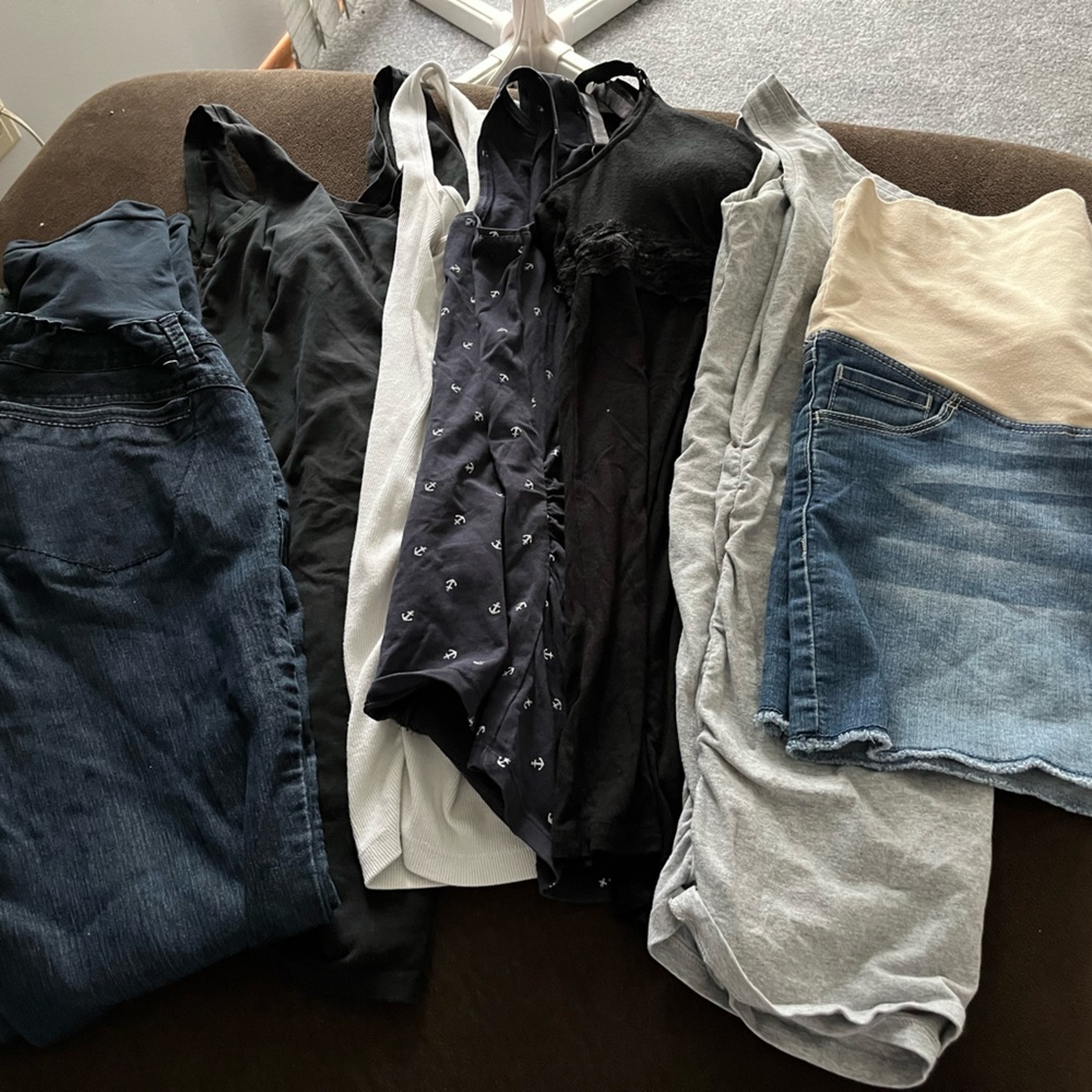 Sm-med maternity clothes